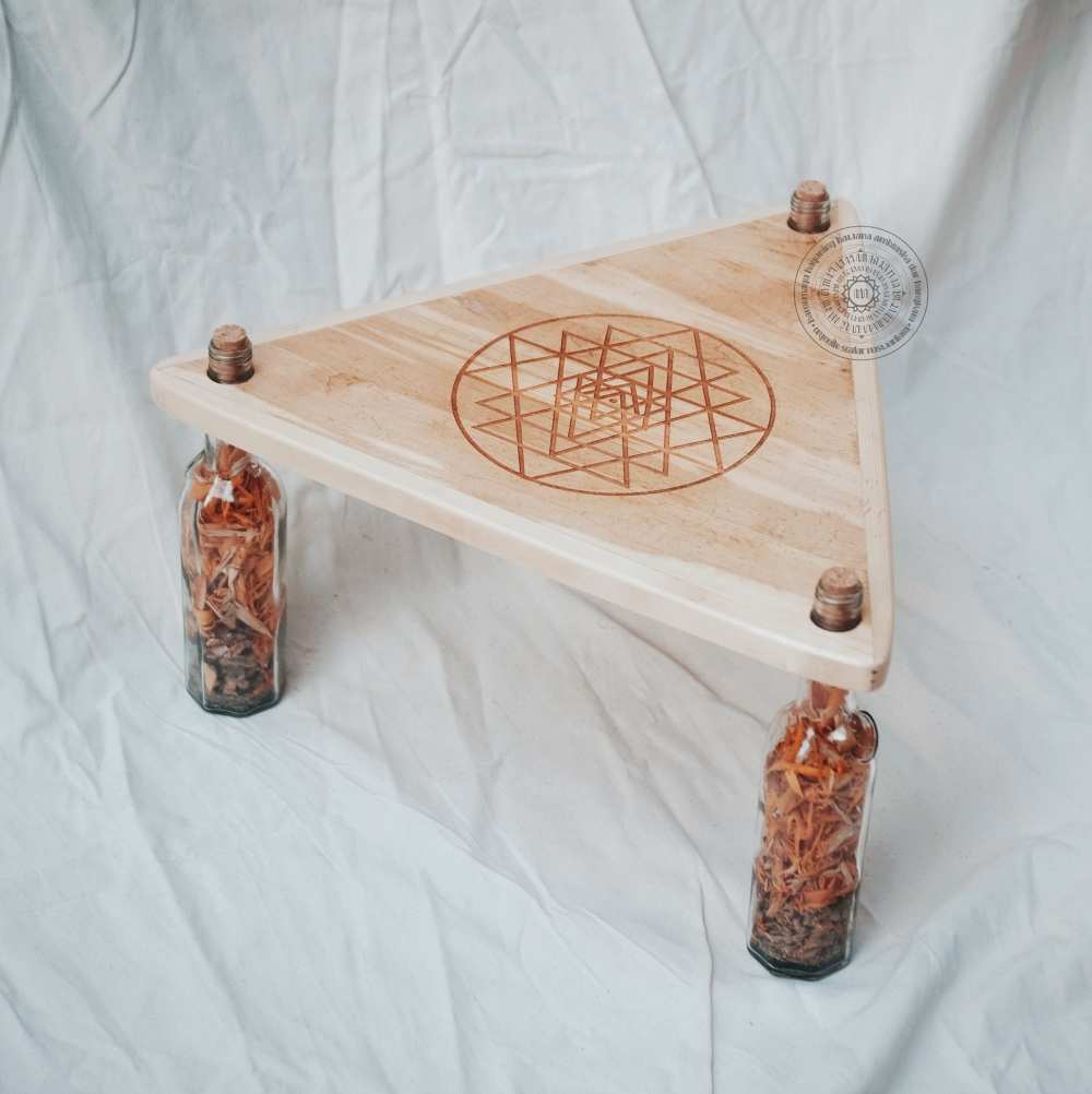 /storage/photos/1/!! Produk Orgonite Djawa/!! Orgon X AFAIK/TRIANGULAR ALTAR TABLE WITH SACRED GEOMETRY/5.jpg